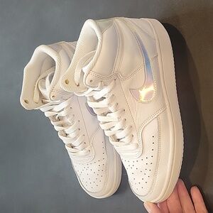 Nike Women's Court Vision mid